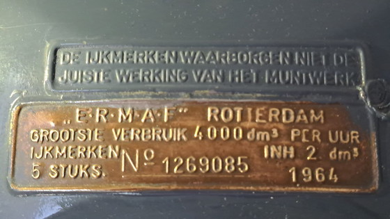 Image 1 of old gas meter