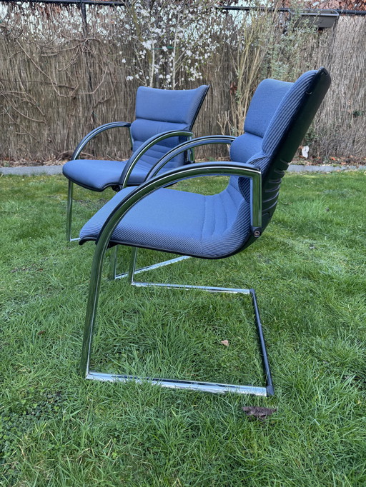 2 taburetes de diseño giroflex