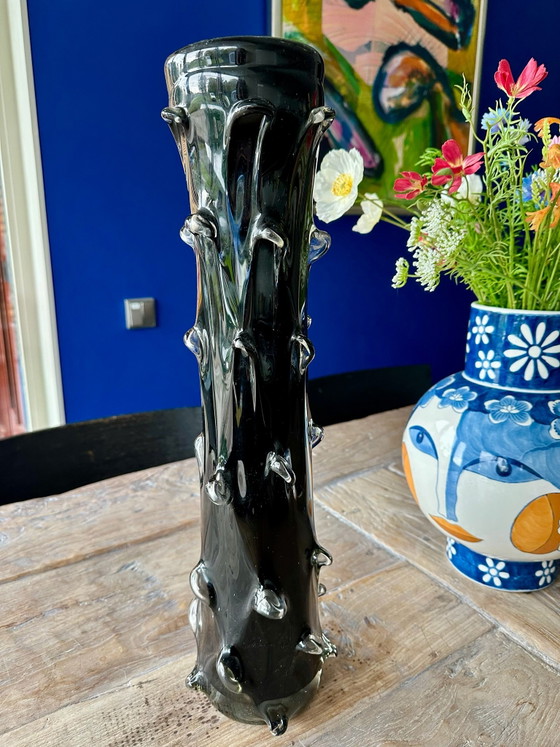 Design object vase in inky black with clear thorns, Glass (photo 3 of 5)