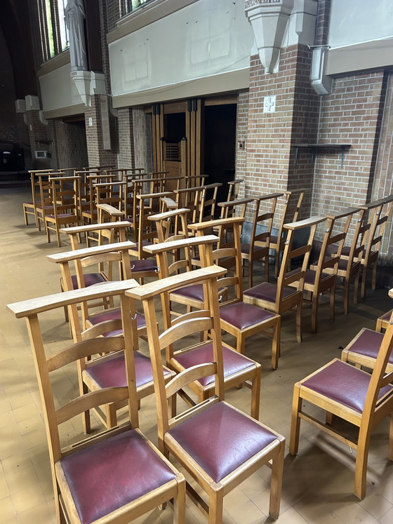 Image 1 of Sillas de iglesia (individualmente o en lotes de 54)
