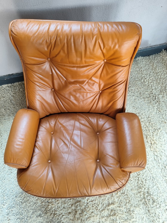 Image 1 of Michel Cadetin Orchid fauteuil