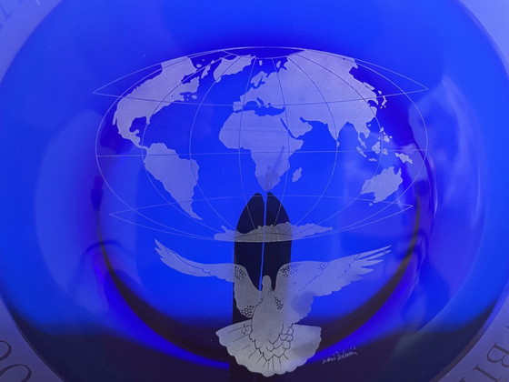 Image 1 of Bormioli – Blauer Glas-Jubiläumsteller zu Ehren des Millenniums – Design von Nani Tedeschi