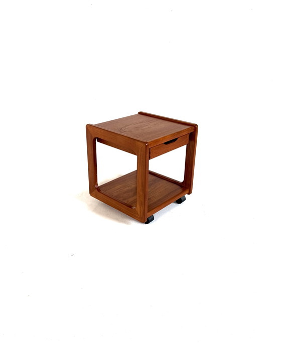 Vintage cube-shaped teak trolley, Salin Nyborg ‘70 – Bar carts, Wood, Plastic (photo 9 of 9)