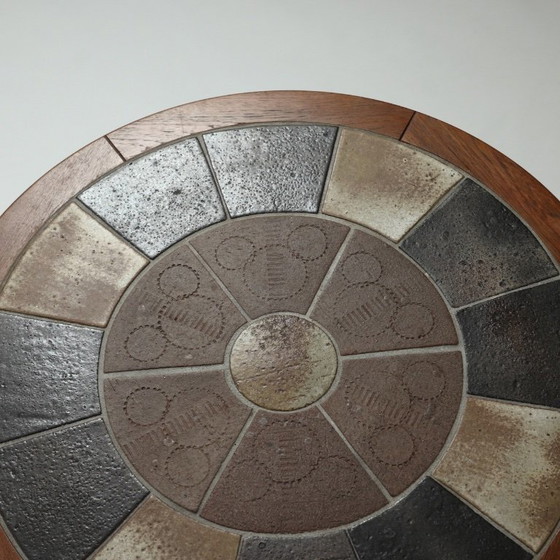 Tue Poulsen for Haslev Møbelsnedkeri – Round Teak and Handcrafted Ceramic Coffee Table, Denmark, C. 1965–1970 (photo 9 of 21)