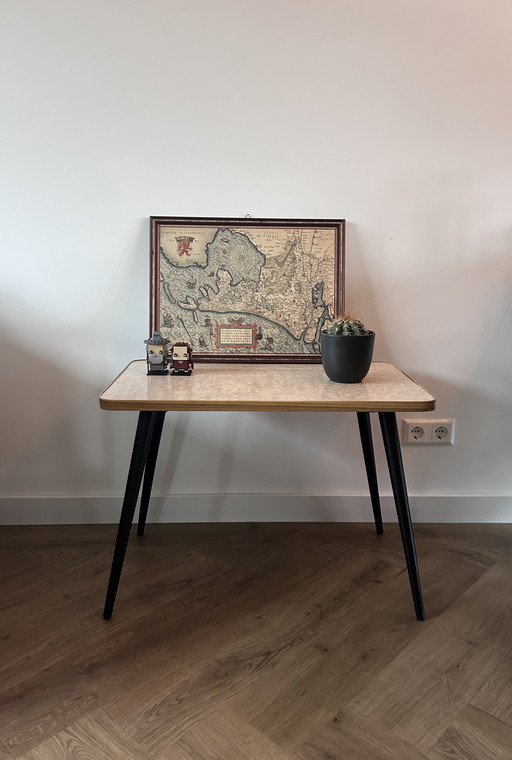 Vintage Formica bijzettafel