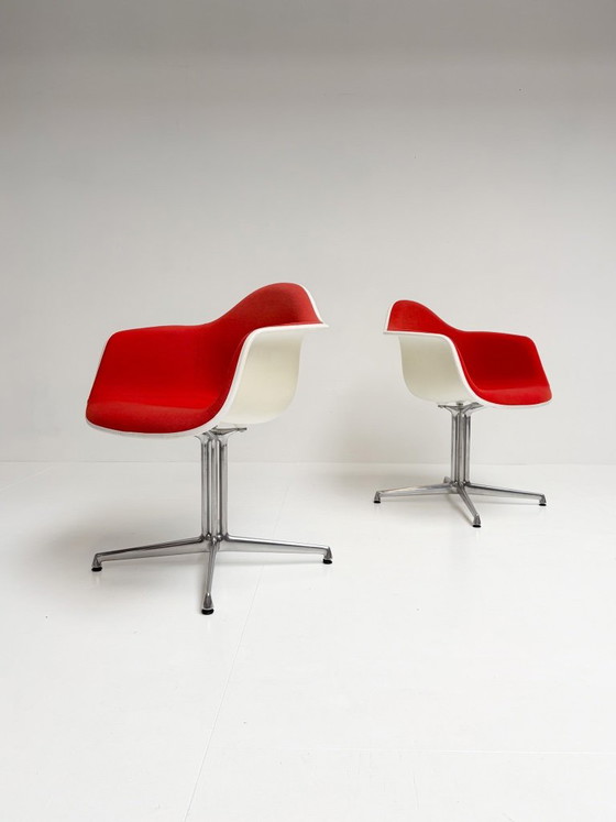 DAL Armchair by Charles & Ray Eames for Vitra (per Piece), 2010s – Side chairs, Textile, Vintage (photo 2 of 16)