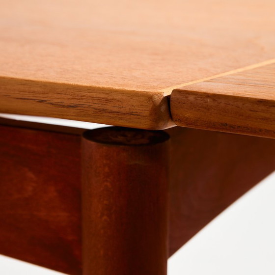 Image 1 of MK9976 Table de salle à manger restaurée en teck et chêne