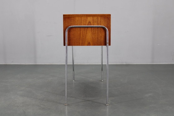 Image 1 of 1960er Jahre Dänischer Teak Regalschrank mit verchromten Beinen