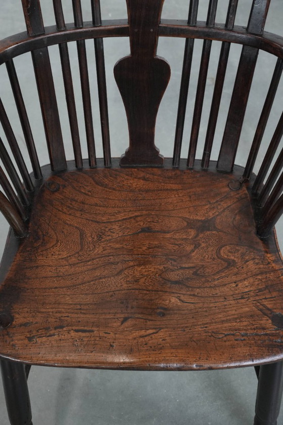 Image 1 of Antiker englischer Windsor-Stuhl aus dem 18. Jahrhundert mit wunderschöner Patina