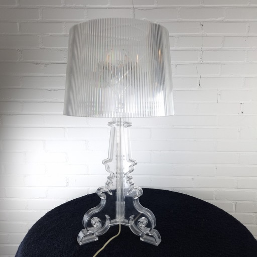 Tavolo Kartell Bourgie camp dal design classico di Ferruccio Laviani