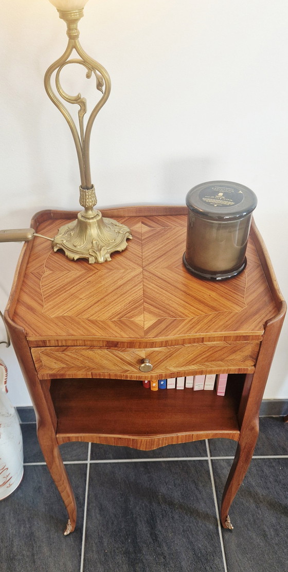 Image 1 of Pair of Louis XV style bedside tables - Rosewood marquetry