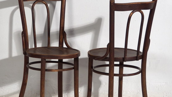 Thonet vintage style chairs (c.1950). Set of 2 pieces #12 – Dining chairs (photo 3 of 10)