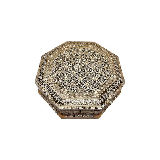 Image 1 of Grande boîte à bijoux ancienne incrustée de nacre, fin du XXe siècle