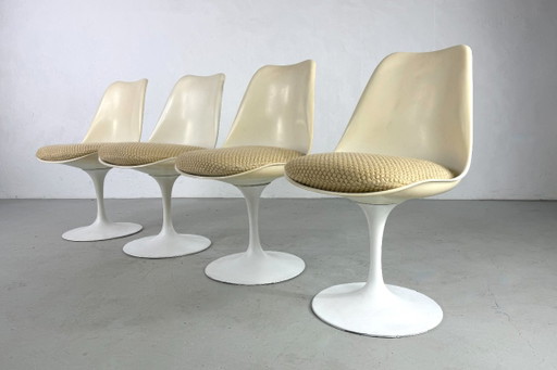 Juego de 4 sillas Tulip giratorias de Eero Saarinen para Knoll International - años 60