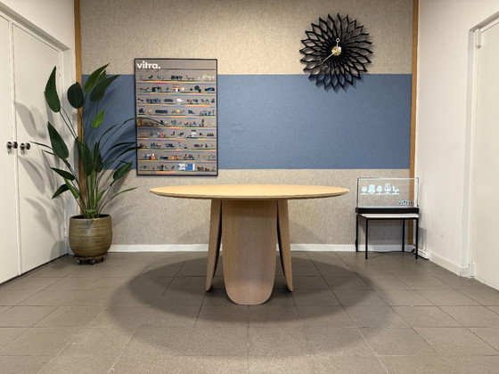 Image 1 of Bolia | Peyote Eettafel | Witgepigmenteerd Gelakt Eiken | Ø 140 cm | 1 stuk