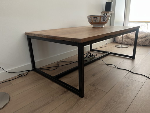 Salontafel.  Iron and Wood. 