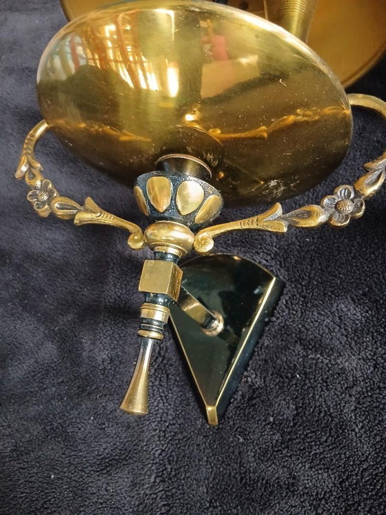 Image 1 of Empire-stijl bouillotte wandlampen van plaatmetaal en verguld brons.