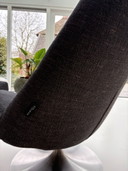 Splendida e raffinata poltrona girevole Kartell con pouf/sgabello.