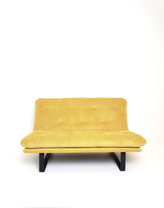Artifort Kho Liang Le Bank 1,5 Zit Nieuw Gestoffeerd Gele Rib – 2 zitsbanken, Metal, Textile, Vintage (photo 7 of 15)