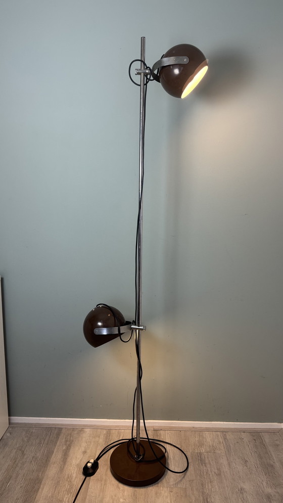 Image 1 of Lampadaire vintage des années 1970, âge de l'espace, globe marron