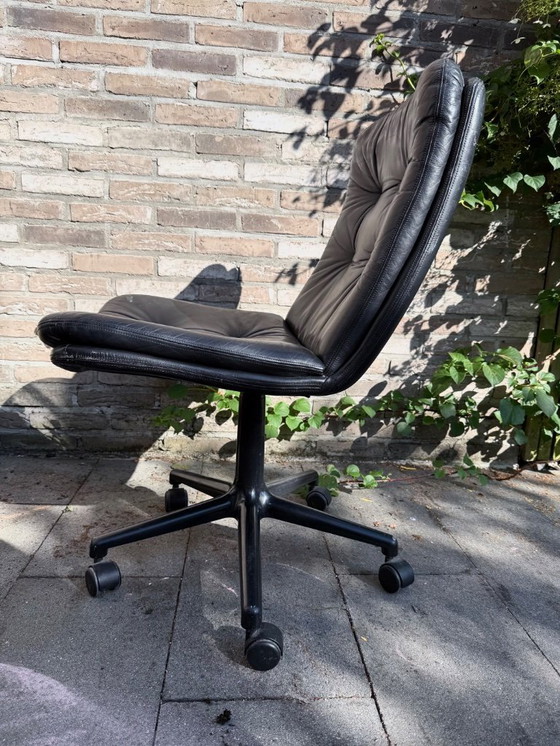 Image 1 of Artifort bureaustoelen 2x