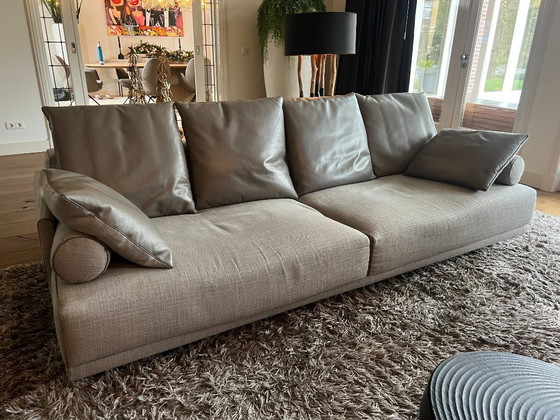 Image 1 of Giorgetti 3,5-Sitzer-Sofa und Zweisitzer-Sofa in Kombination aus Leder und Stoff