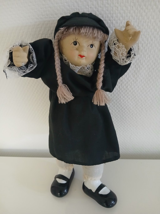 Musical automaton doll.