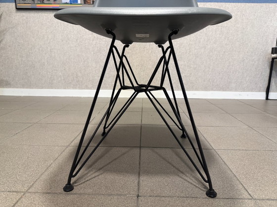 Vitra | Eames | DSR | Plástico Granite Grey | 2 piezas – Sillas de comedor, Metal (photo 8 of 8)