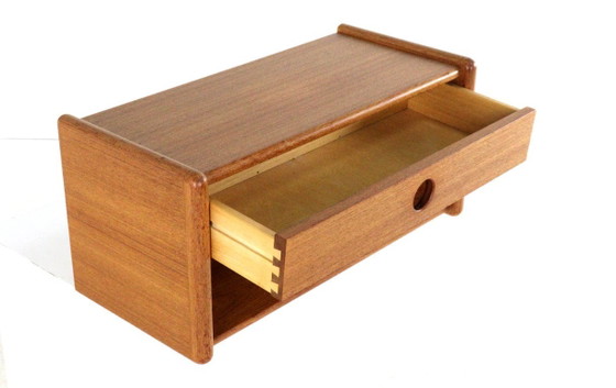 Image 1 of Kai Kristiansen per Vildbjerg pensile credenza piccolo mobiletto vintage danese