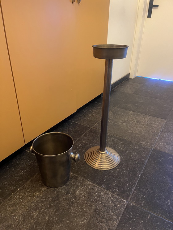 Image 1 of Ice bucket with Robust Stand