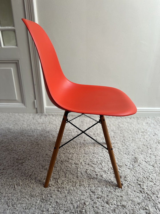 Image 1 of Vitra Eames DSW original rot