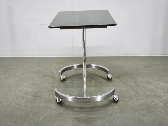 1970s Italian Space Age Chrome and Smoked Glass Rolling Side Table – Bar carts, Metal (photo 10 of 12)