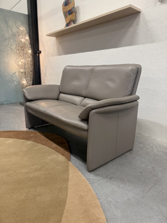 Image 1 of Canapé 2 places Leolux Catalpa en cuir gris