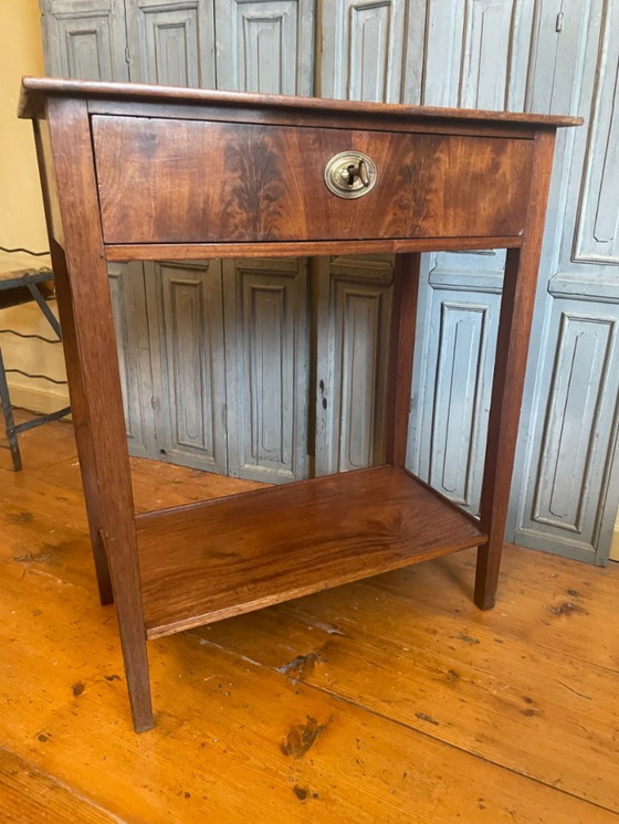 Image 1 of Tavolino laterale in mogano, tavolino francese