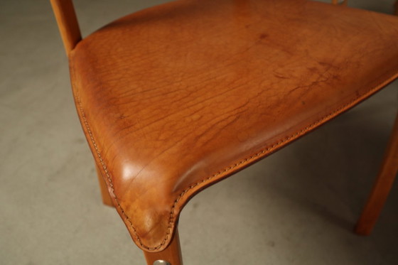Ensemble de cinq chaises de salle à manger italiennes en cuir cognac, années 1990 – Wood, Leather (photo 3 of 15)
