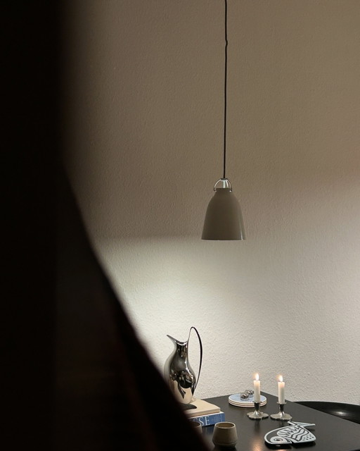 Caravaggio P1 Cecilie Manz lámpara colgante Fritz Hansen