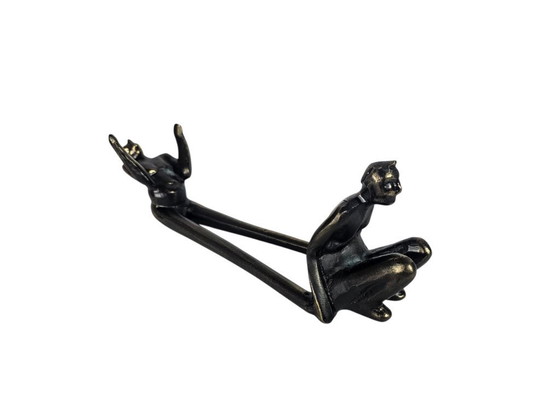 Image 1 of Corry Ammerlaan - « The Connection » - Sculpture - Porte-bouteille de vin - Bronze - 2000