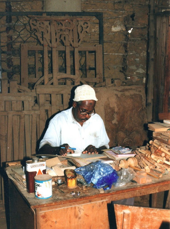 Letto a baldacchino artigianale proveniente da Zanzibar, 1993 | Teak e mogano | 160×200 – Letti matrimoniali (photo 6 of 6)