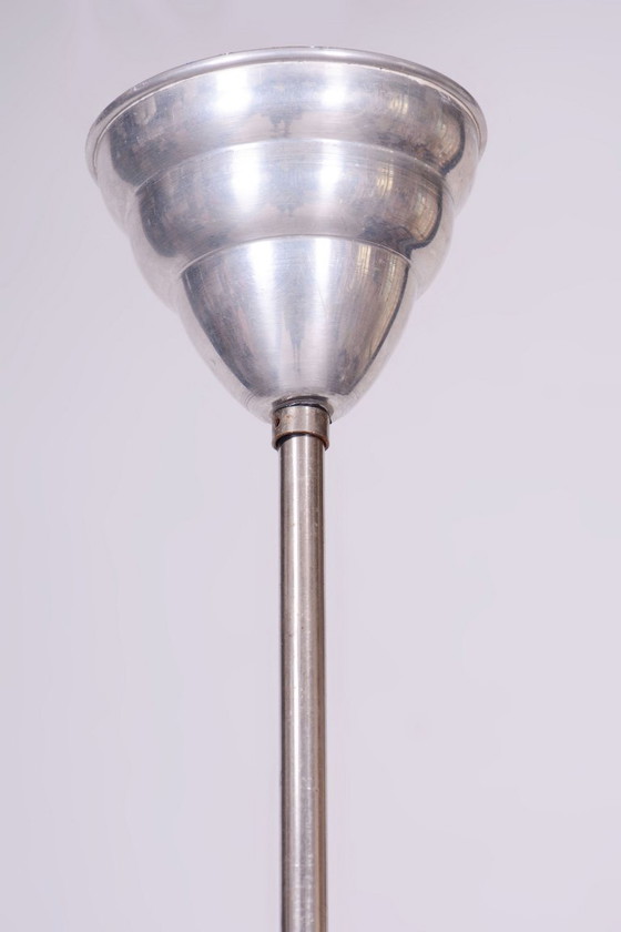 Gerestaureerde Bauhaus-kroonluchter, chroom, staal, matglas, Tsjechisch, jaren 1930 – Chrome (photo 4 of 8)