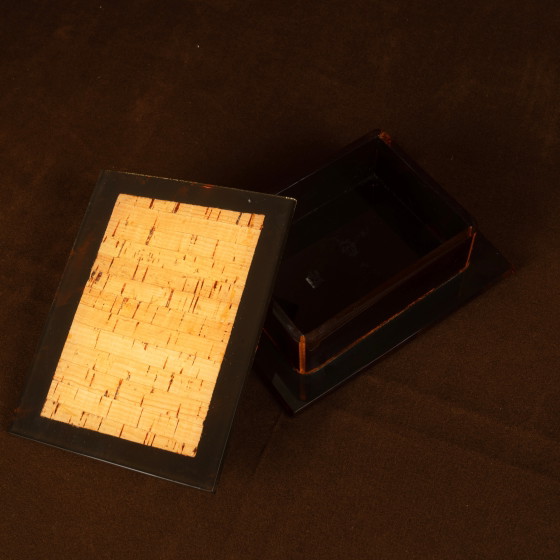 Portagioie italiano in Lucite fumé e sughero naturale, 1970 – Oggetti decorativi, Cork, Italian Design (photo 12 of 17)
