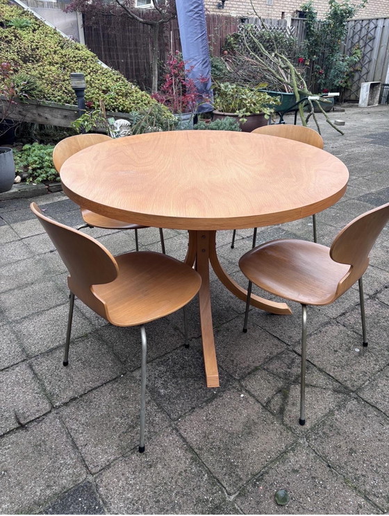Image 1 of Fritz Hansen design 3-legged chairs rare vintage retro