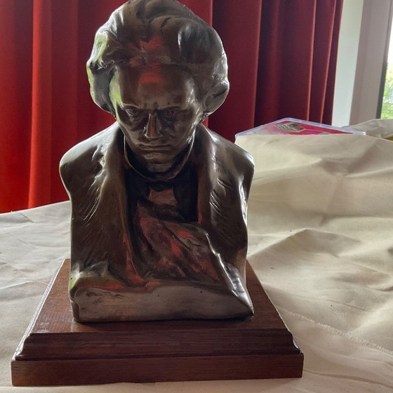 Image 1 of Solid bronze statue. Beethoven