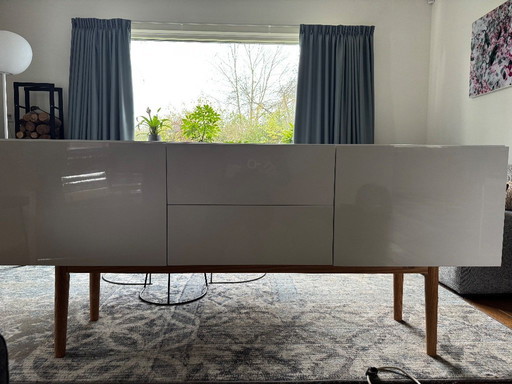 Reines „Holz-Flair“. Sideboard