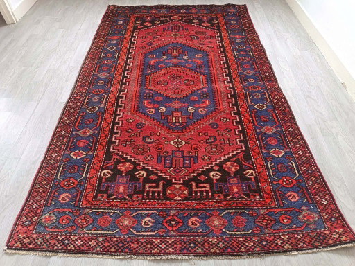 Handmade Zanjan Persian Rug