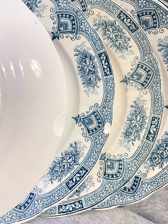 Image 1 of 7 piatti in pietra di ferro blu Onnaing + 7 piccoli piatti in porcellana di Limoges spaiati