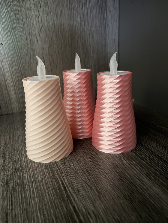 Image 1 of Leuke 3d gemaakte decoratie! Vasen fruitschalen van alles :)