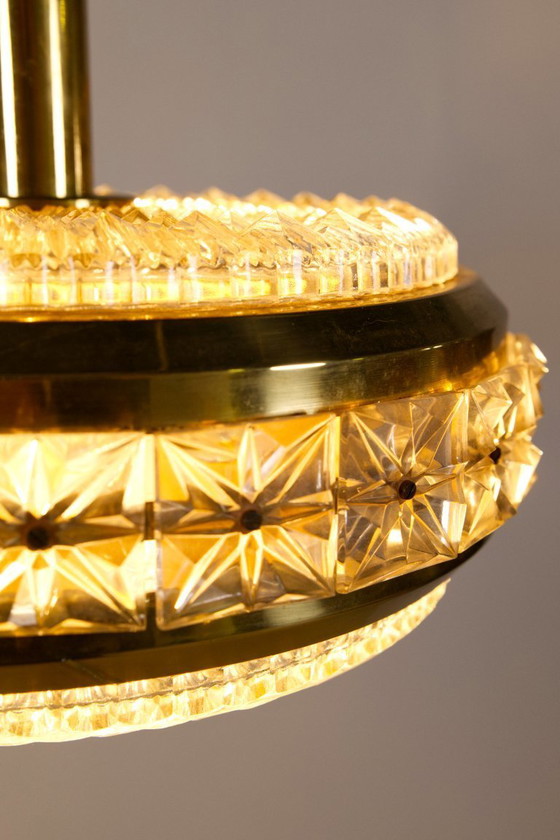 Image 1 of Lampada a sospensione Vitrika 'Prizmpendel' in ottone e vetro pressato