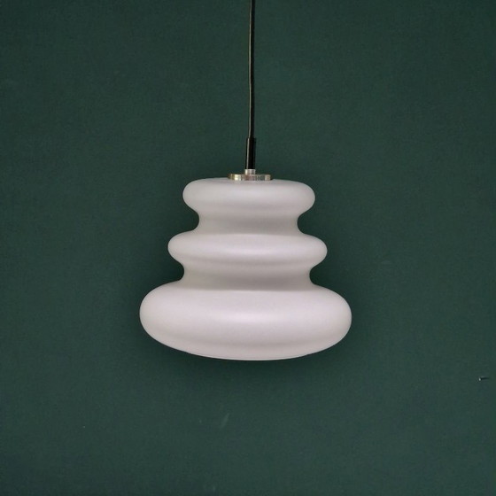 Image 1 of Lampe suspendue vintage par Peill et Putzler, Allemagne, 1960. Modèle AH 1. Verre à lait / verre opalin. Blanc.