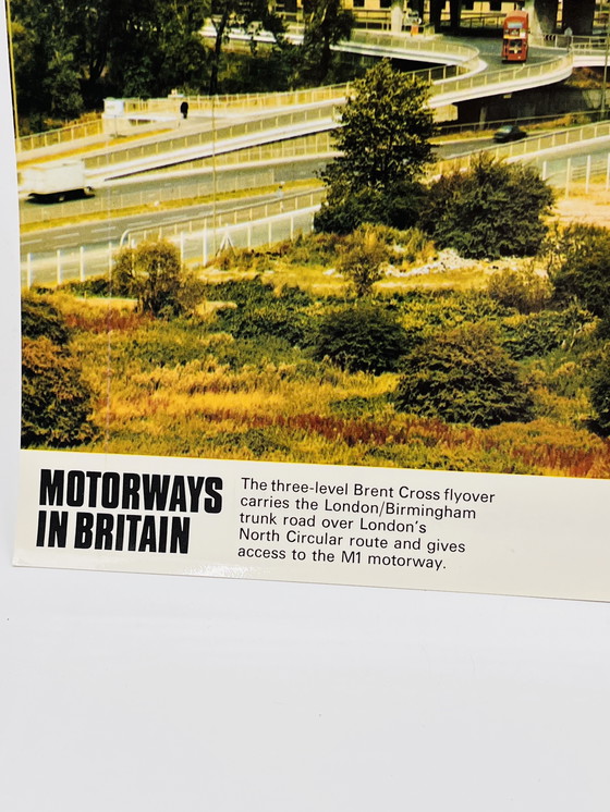 Image 1 of Lot de 8 photos cartonnées « Motorways in Britain « 