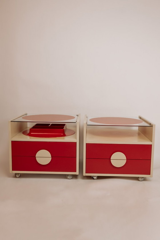 Image 1 of Set rood/witte Space Age nachtkastjes uit Italië, jaren 60